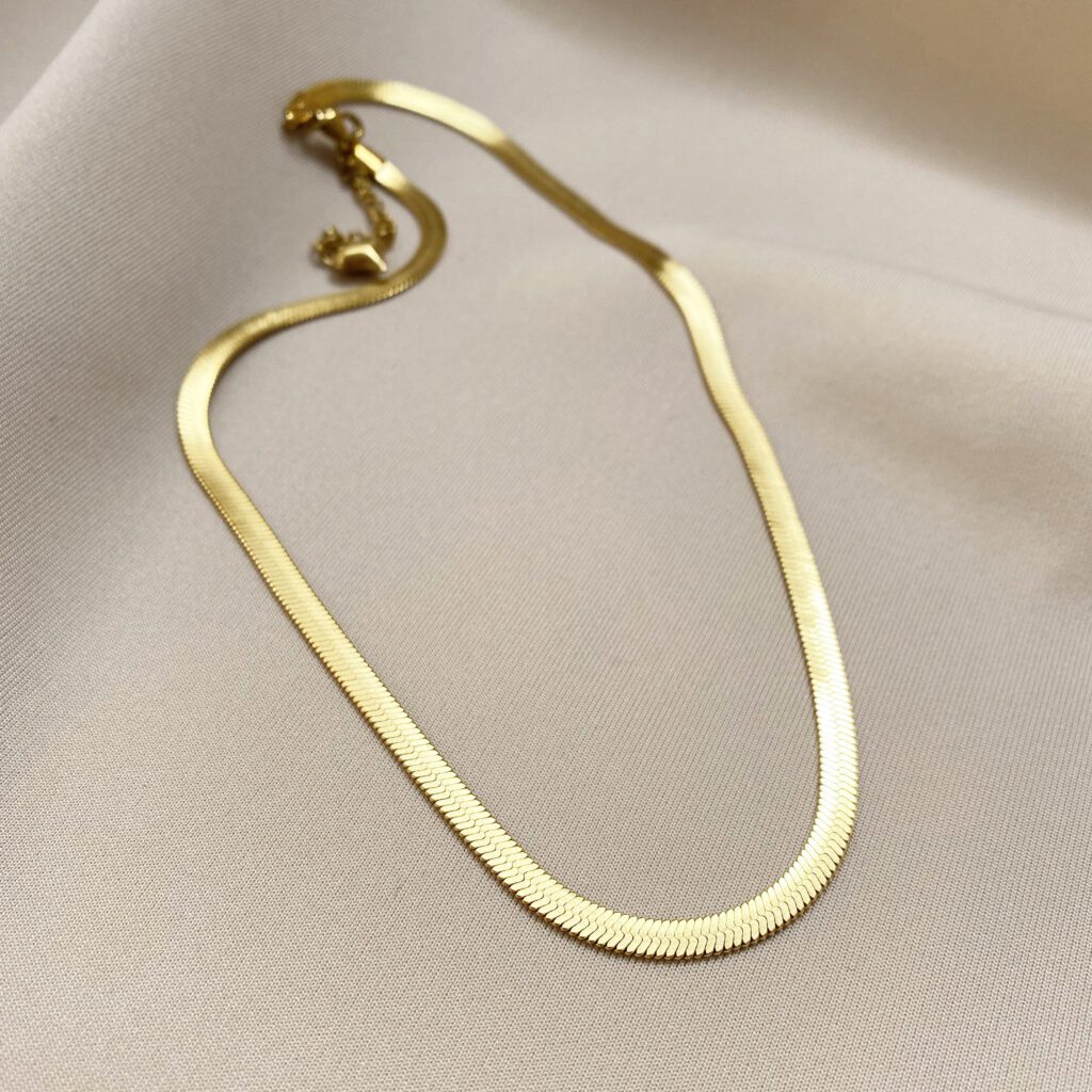 Fia Necklace