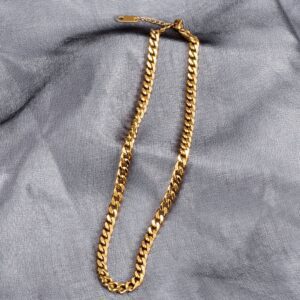 Clara Necklace