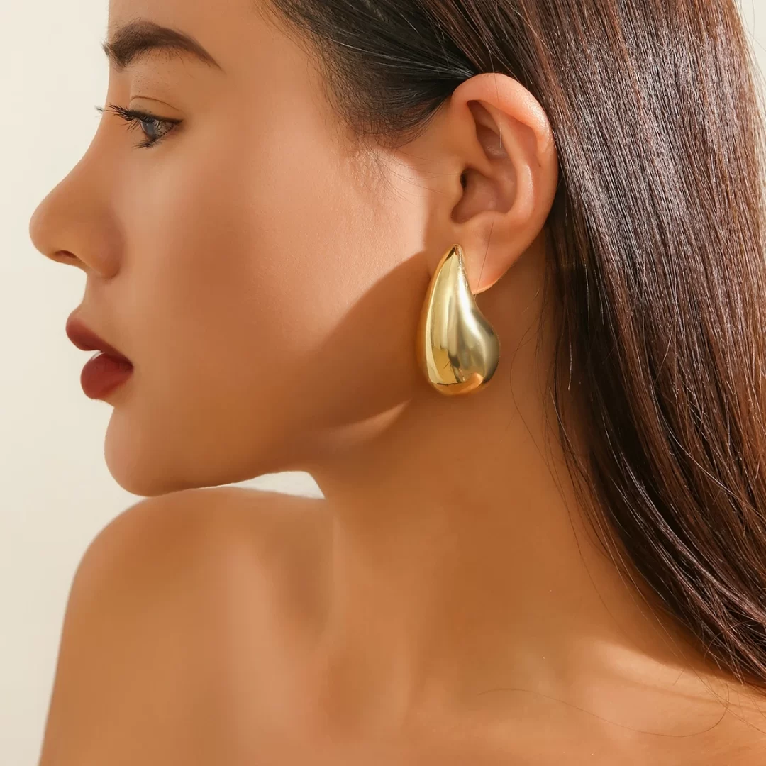 Gold Bold Earrings - Imagen 6