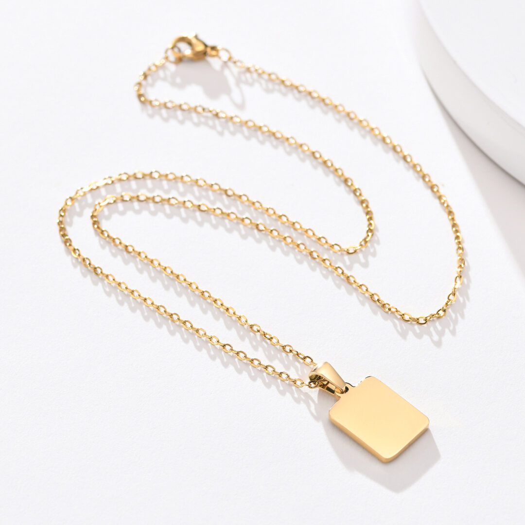 Letter P Nacar Necklace - Imagen 5